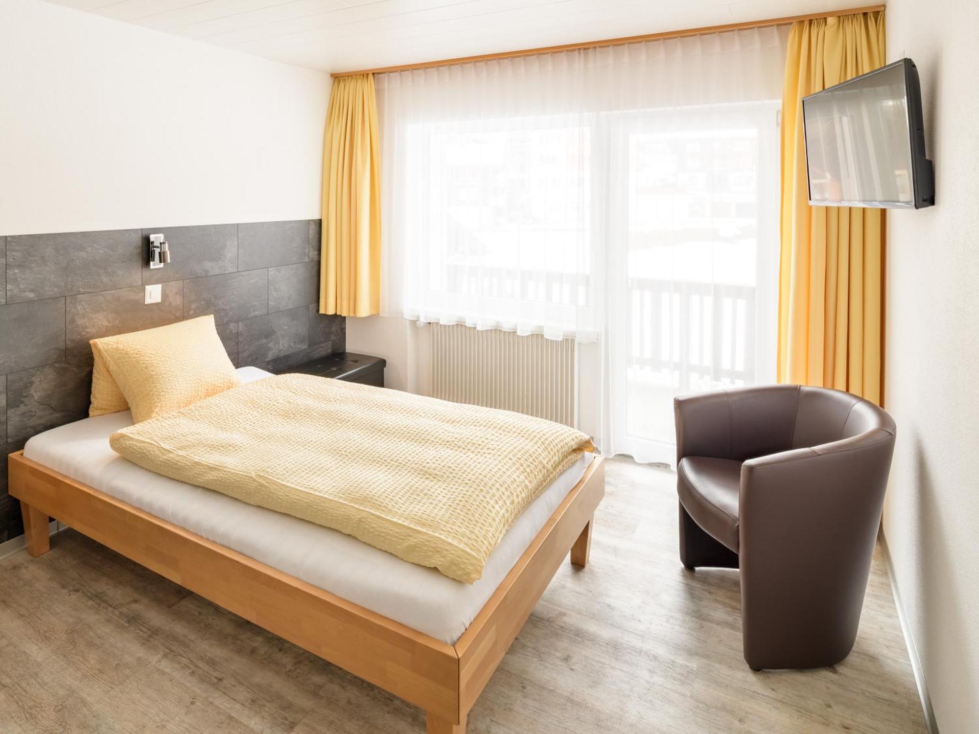 Hotel Alpha Grächen Esterno foto