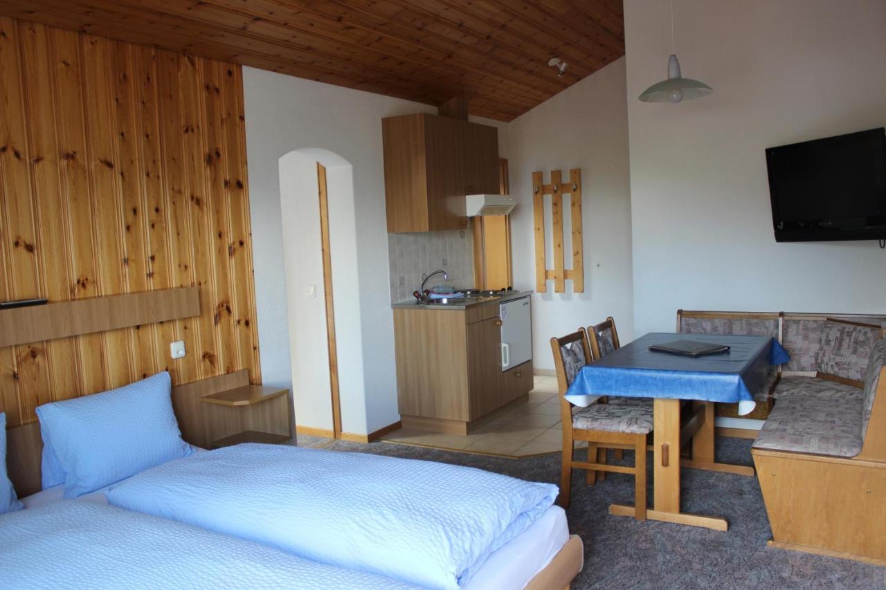 Hotel Alpha Grächen Esterno foto
